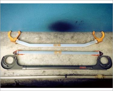 https://www.mycarforum.com/uploads/sgcarstore/data/2/Strut Bars_1.jpg